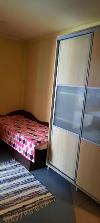 Day & Night Anyksciai Apartment Luaran gambar
